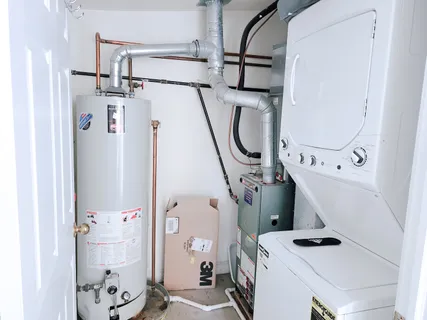 $1,995 | 1634 West Huron Street, Unit 2R, Chicago, IL 60622