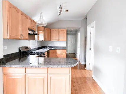 $1,995 | 1634 West Huron Street, Unit 2R, Chicago, IL 60622