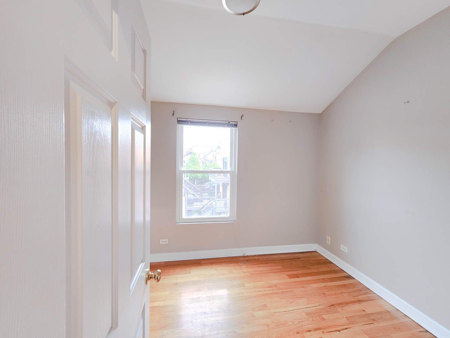 1634 West Huron Street, Unit 2R Chicago, IL 60622 - Photo 9 of 17