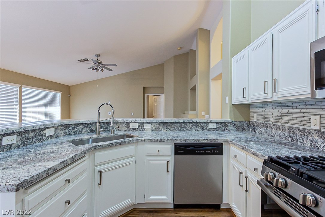 7801 High Stream Avenue Las Vegas, NV 89131 - Photo 2 of 19