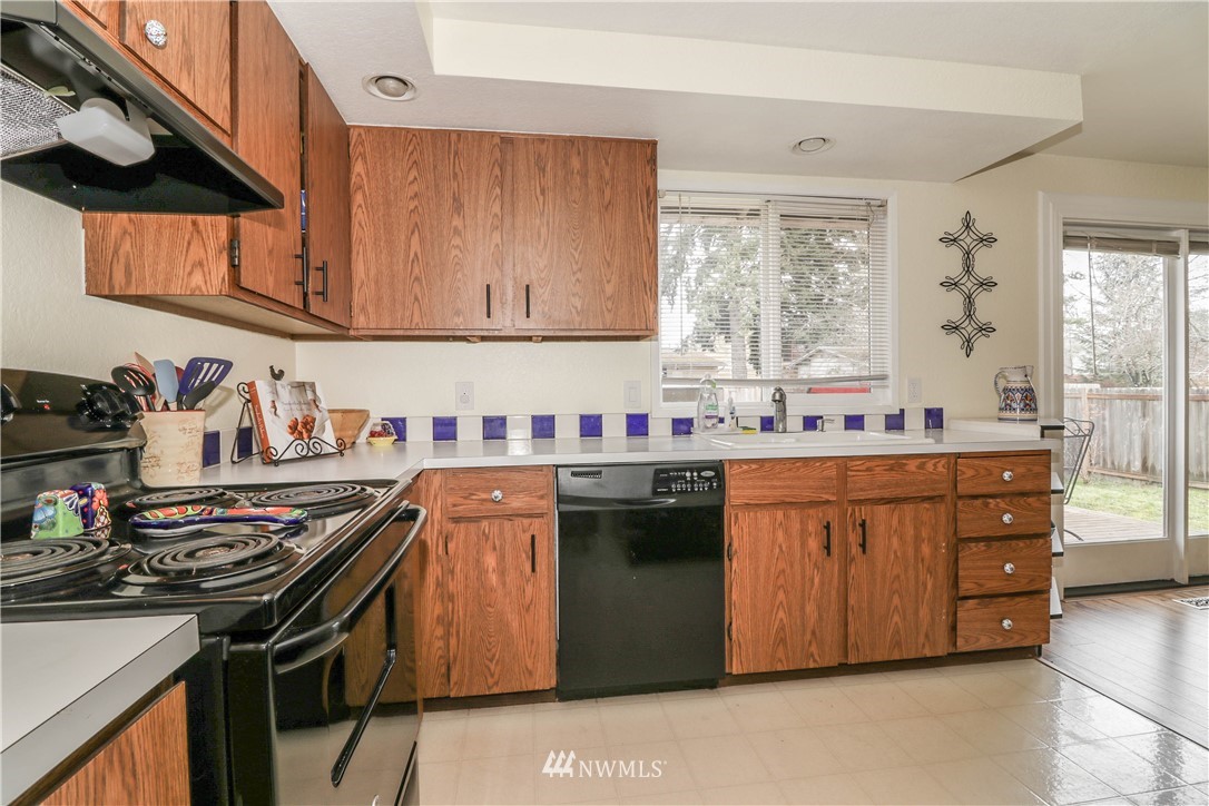 715 Center Road Everett, WA 98204 - Photo 7 of 15