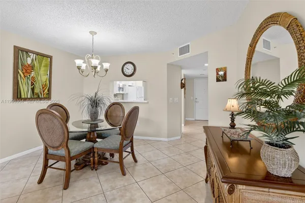$2,800 | 1651 Southwest 127th Avenue, Unit 305A, Pembroke Pines, FL 33027