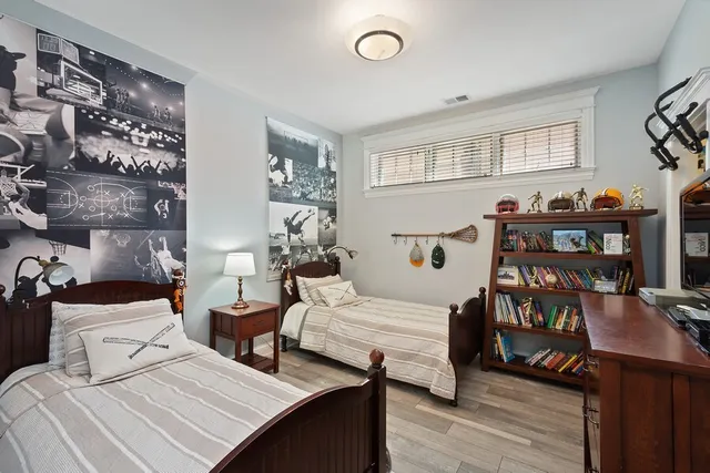 $1,150,000 | 3814 North Greenview Avenue, Unit 1, Chicago, IL 60613