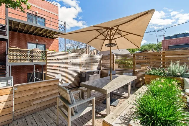 $1,150,000 | 3814 North Greenview Avenue, Unit 1, Chicago, IL 60613