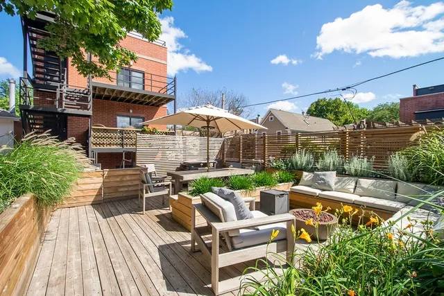 $1,150,000 | 3814 North Greenview Avenue, Unit 1, Chicago, IL 60613