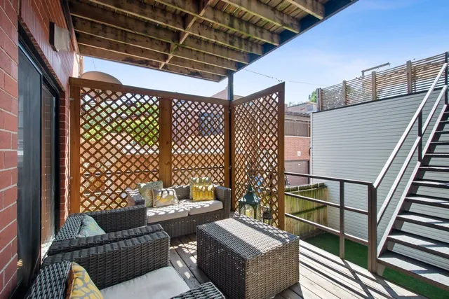 $1,150,000 | 3814 North Greenview Avenue, Unit 1, Chicago, IL 60613