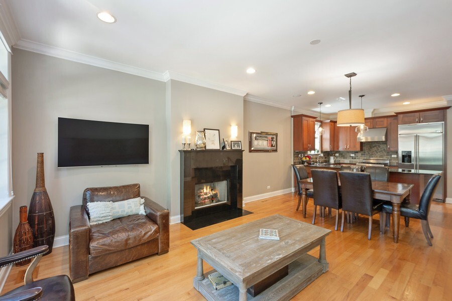 3814 North Greenview Avenue, Unit 1 Chicago, IL 60613 - Photo 5 of 25