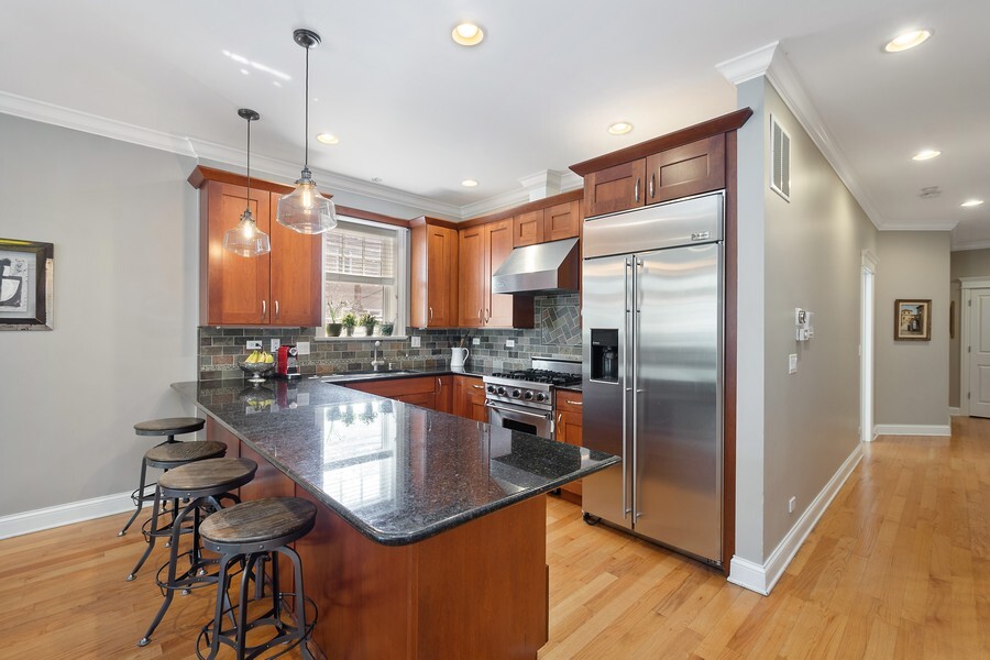 3814 North Greenview Avenue, Unit 1 Chicago, IL 60613 - Photo 7 of 25