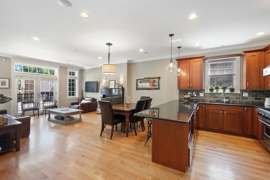 3814 North Greenview Avenue, Unit 1 Chicago, IL 60613 - Photo 8 of 25