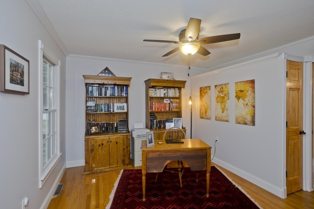 338 Bennett Road Hampden, MA 01036 - Photo 16 of 42 Gallery Image 16