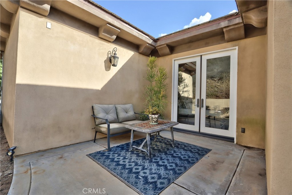 44195 Vía Horca Temecula, CA 92590 - Photo 63 of 74 a outdoor living space with furniture and a rug