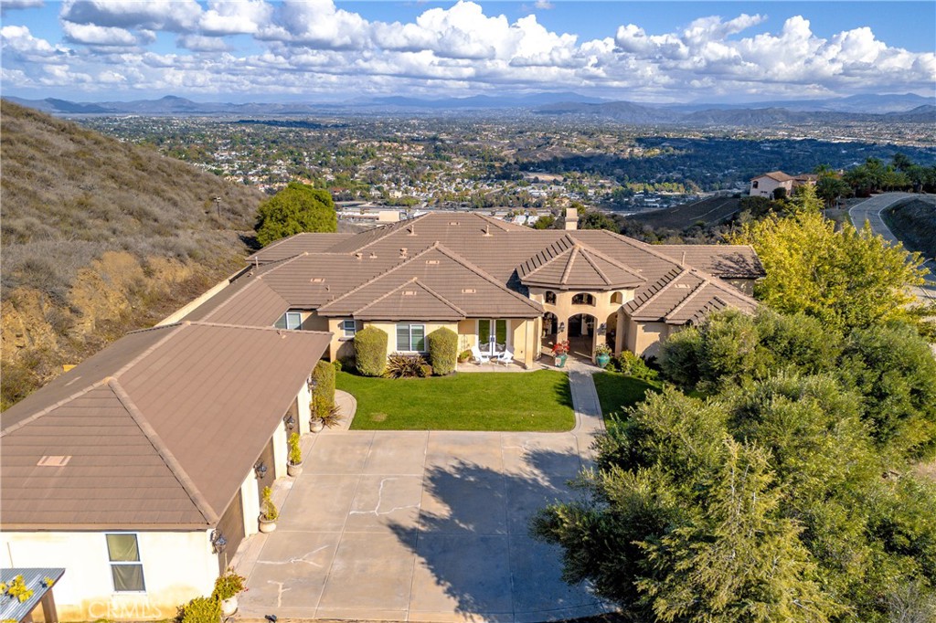 44195 Vía Horca Temecula, CA 92590 - Photo 70 of 74 a view of a city with an ocean