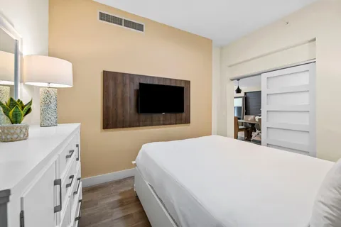 $535,000 | 777 North Ocean Drive, Unit N517, Hollywood, FL 33019