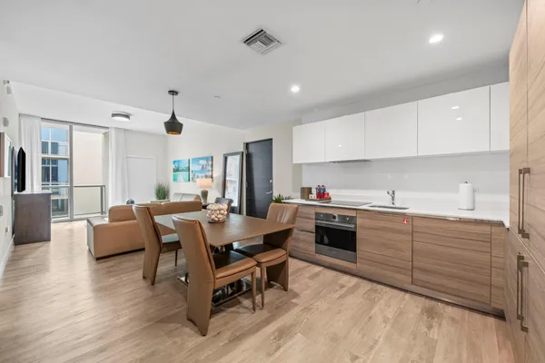 $535,000 | 777 North Ocean Drive, Unit N517, Hollywood, FL 33019
