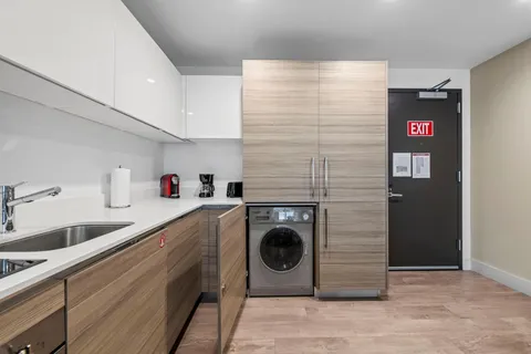 $535,000 | 777 North Ocean Drive, Unit N517, Hollywood, FL 33019