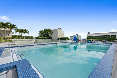 $535,000 | 777 North Ocean Drive, Unit N517, Hollywood, FL 33019