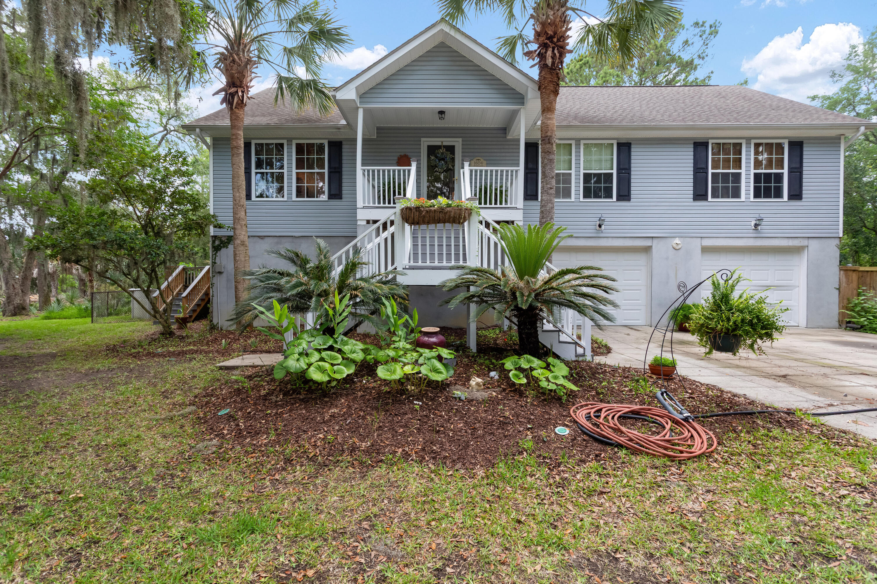 1604 Macoma Road Mount Pleasant, SC 29466 - Photo 3 of 49 1604MacombDr_MaxPhotography-4