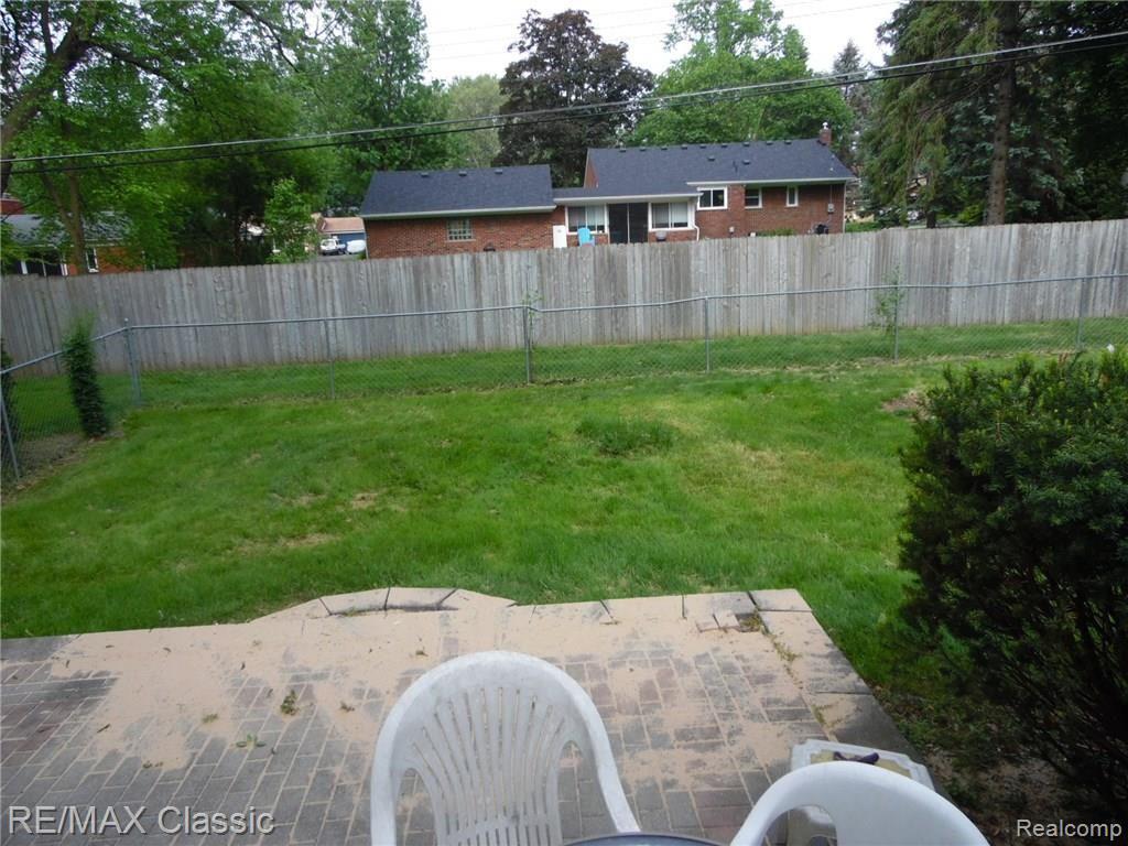 23719 Gill Road Farmington, MI 48335 - Photo 16 of 17 SAM_0715.JPG