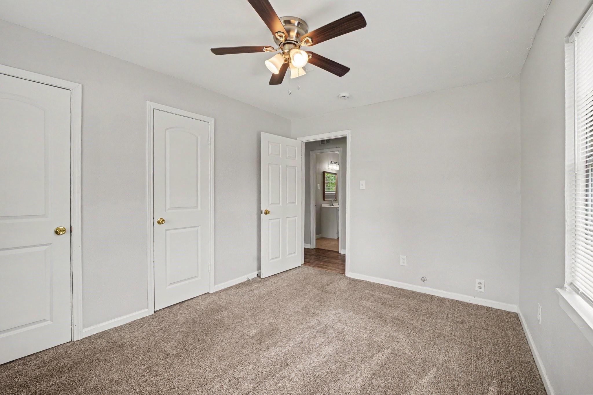 8433 Woodlyn Road Houston, TX 77028 - Photo 12 of 19