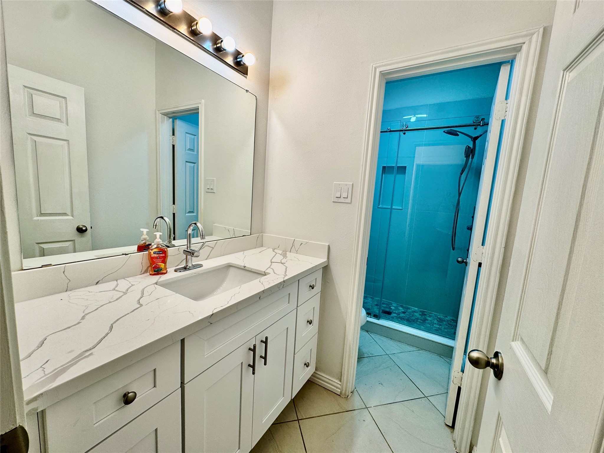 13530 Carruth Lane Houston, TX 77083 - Photo 11 of 18