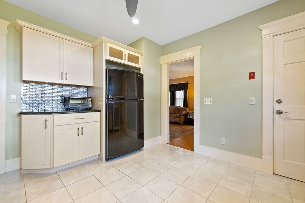 17 Manitoba Street Springfield, MA 01108 - Photo 16 of 37 Gallery Image 16