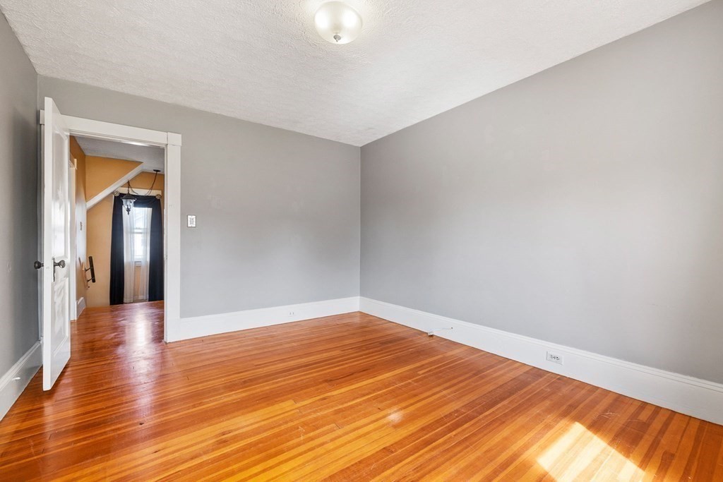 17 Manitoba Street Springfield, MA 01108 - Photo 26 of 37 Gallery Image 26