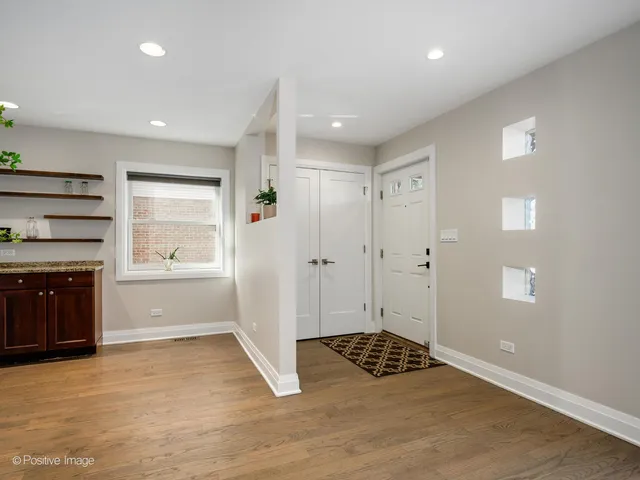 $815,000 | 5881 North Central Avenue, Chicago, IL 60646