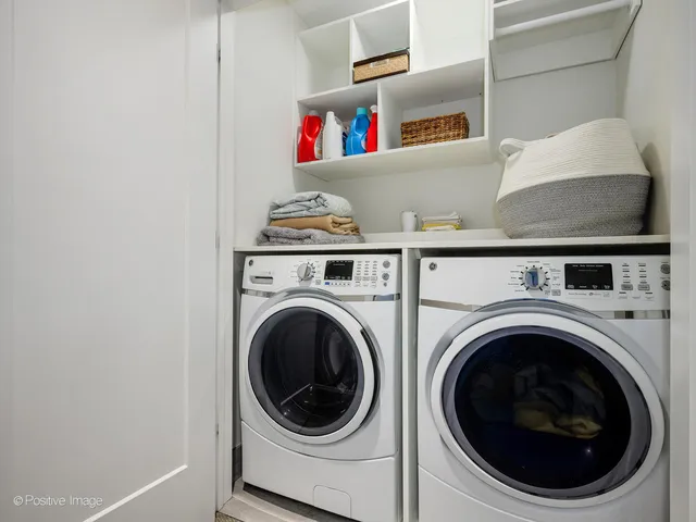 $815,000 | 5881 North Central Avenue, Chicago, IL 60646