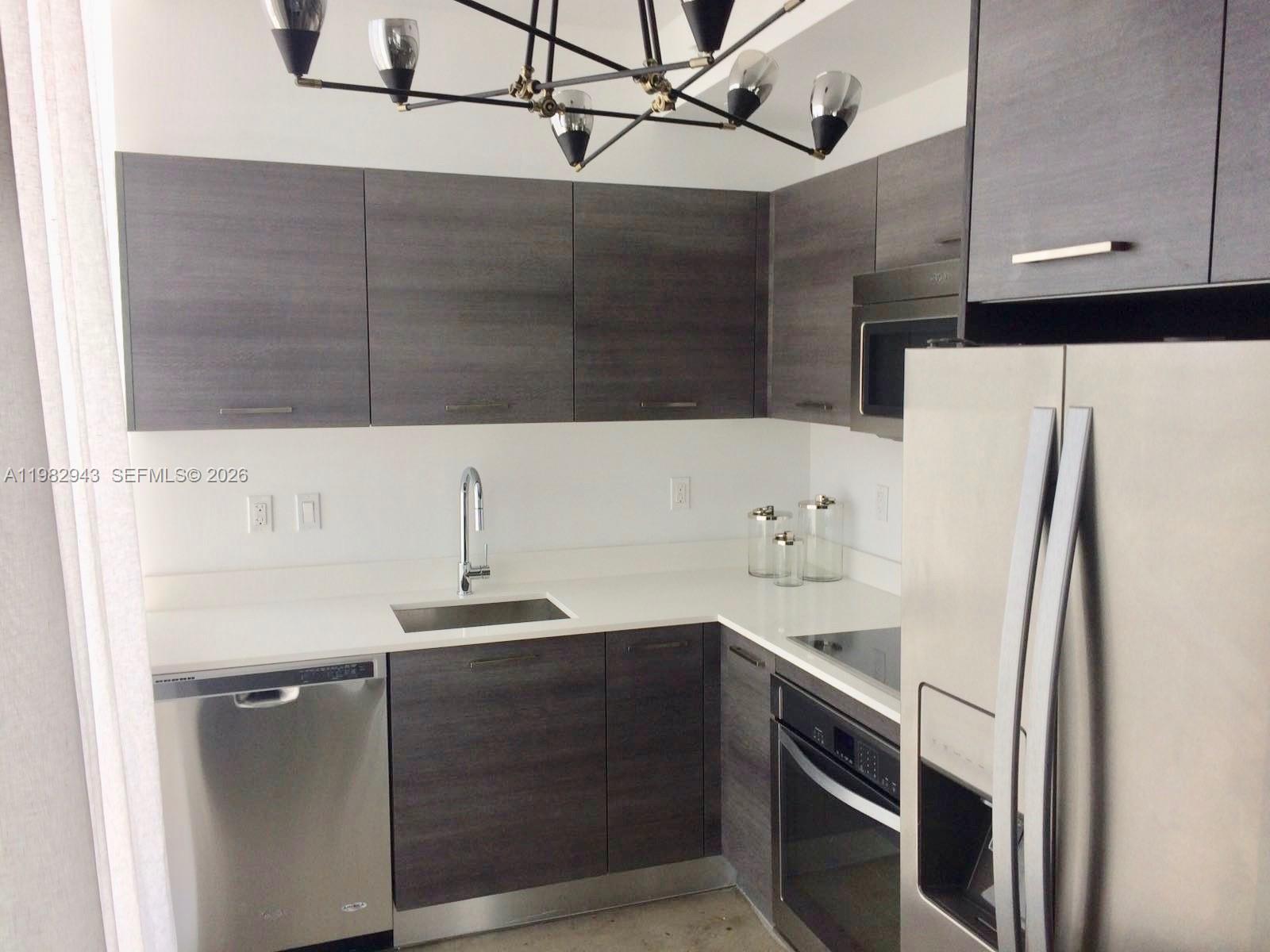 151 Southeast 1st Street, Unit PH10 Miami, FL 33131 - Photo 18 of 71