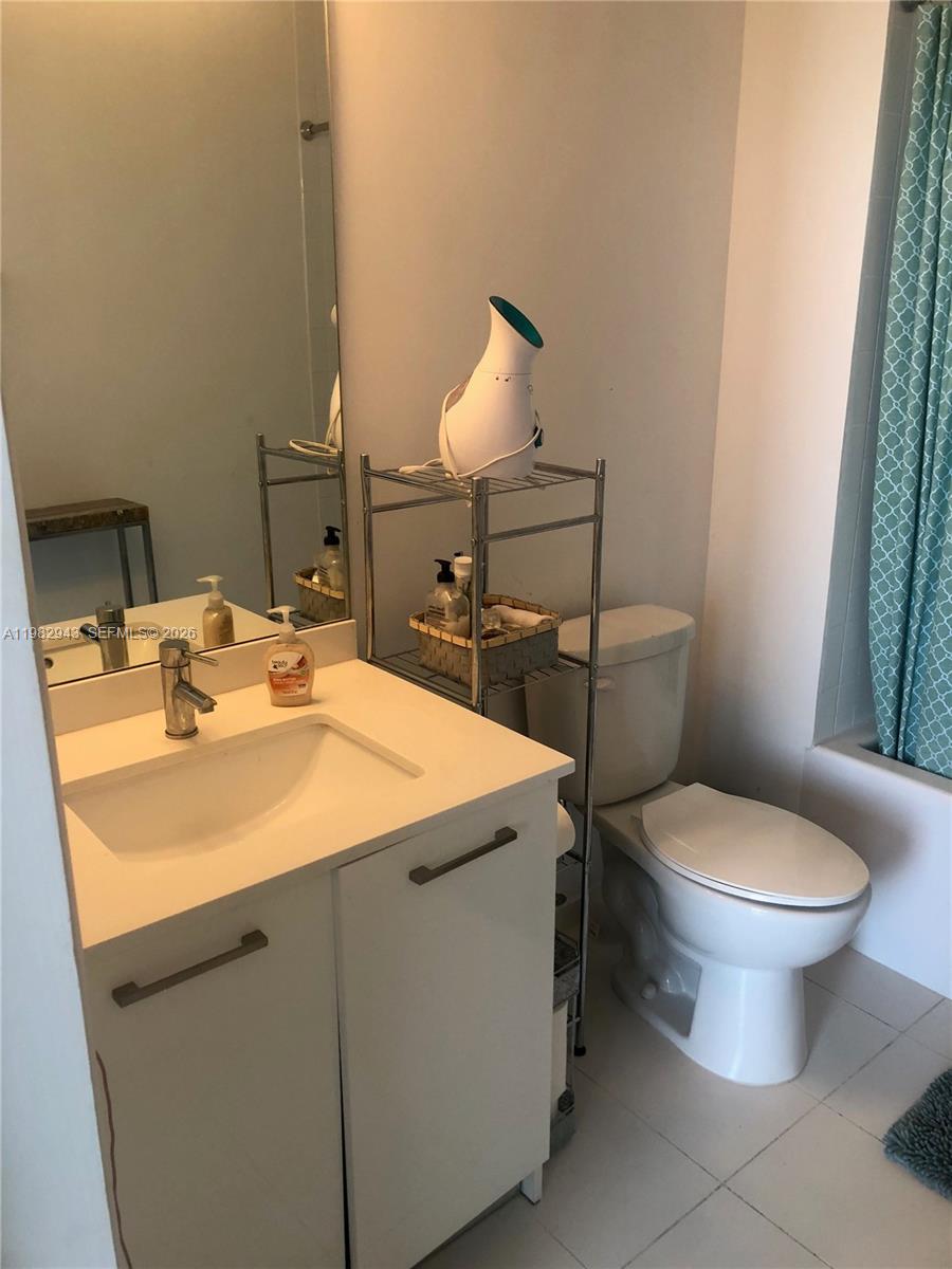 151 Southeast 1st Street, Unit PH10 Miami, FL 33131 - Photo 20 of 71