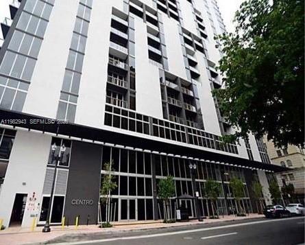 151 Southeast 1st Street, Unit PH10 Miami, FL 33131 - Photo 29 of 71