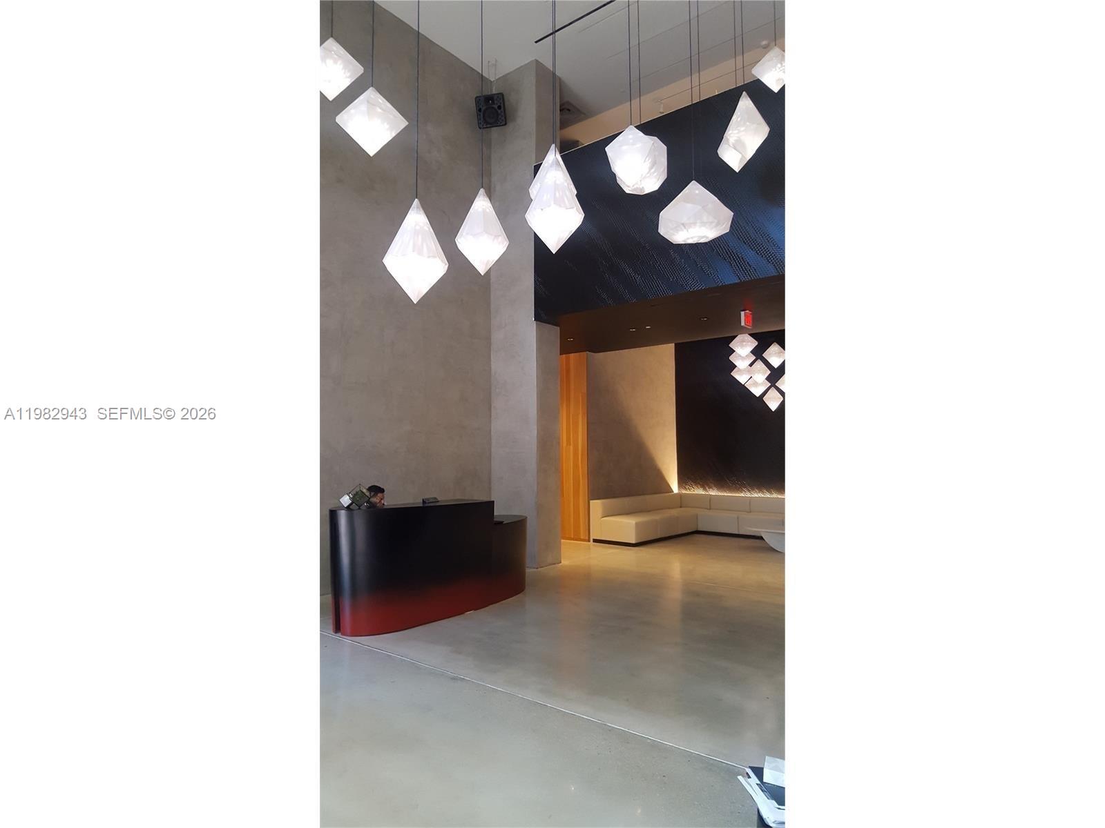 151 Southeast 1st Street, Unit PH10 Miami, FL 33131 - Photo 38 of 71