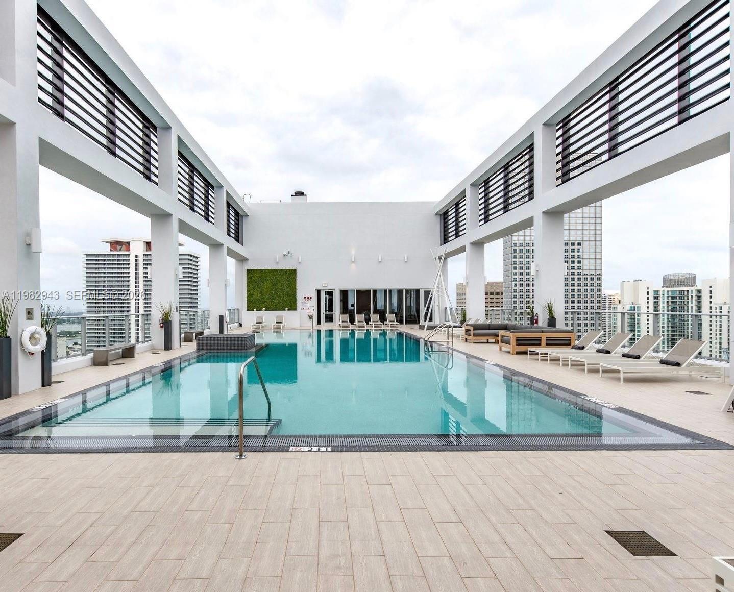 151 Southeast 1st Street, Unit PH10 Miami, FL 33131 - Photo 59 of 71