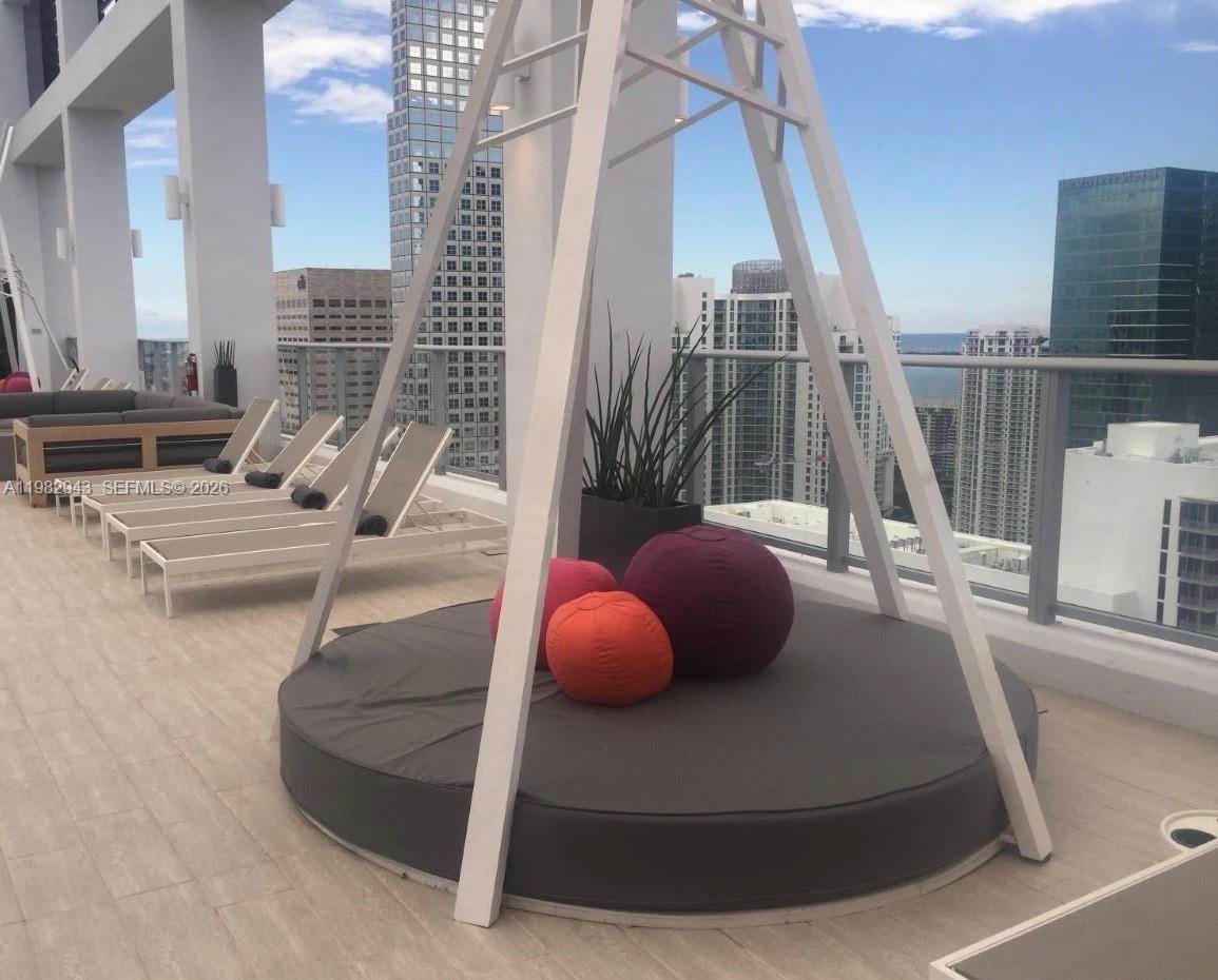 151 Southeast 1st Street, Unit PH10 Miami, FL 33131 - Photo 63 of 71