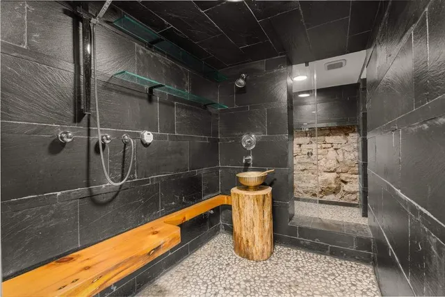 $20,065,000 | 16 Minetta Lane | Greenwich Village