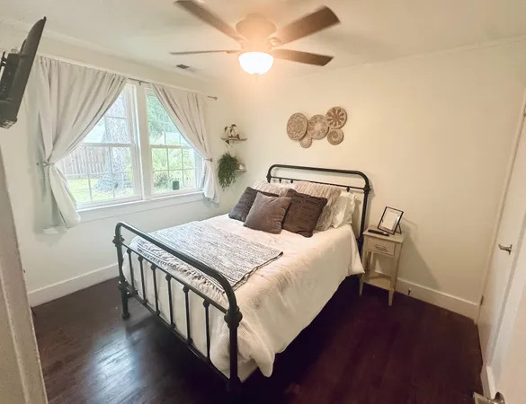 $2,500 | 1384 Joy Avenue, Charleston, SC 29407