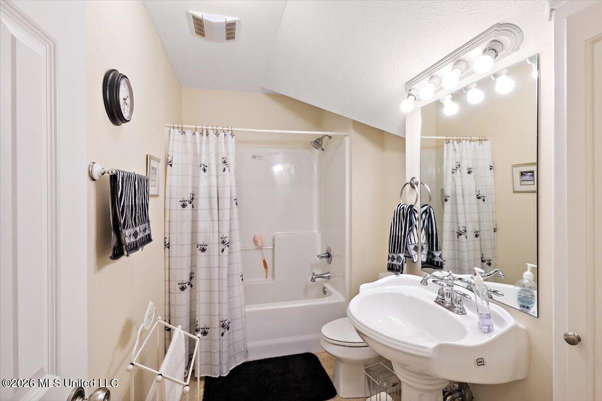 136 McCullough Lane Flora, MS 39071 - Photo 46 of 67 51-HTP_3361