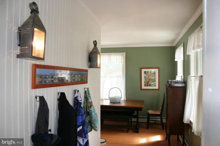 105 Edgewater Road Severna Park, MD 21146 - Photo 18 of 29 Hallway