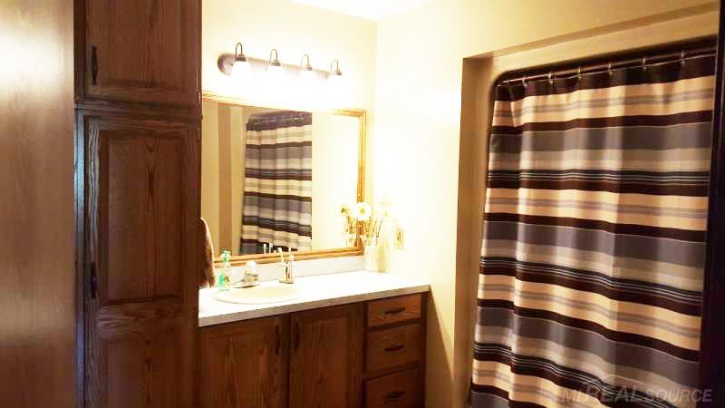 7160 Townsend Road Lexington, MI 48450 - Photo 8 of 8 31307370-7.JPG