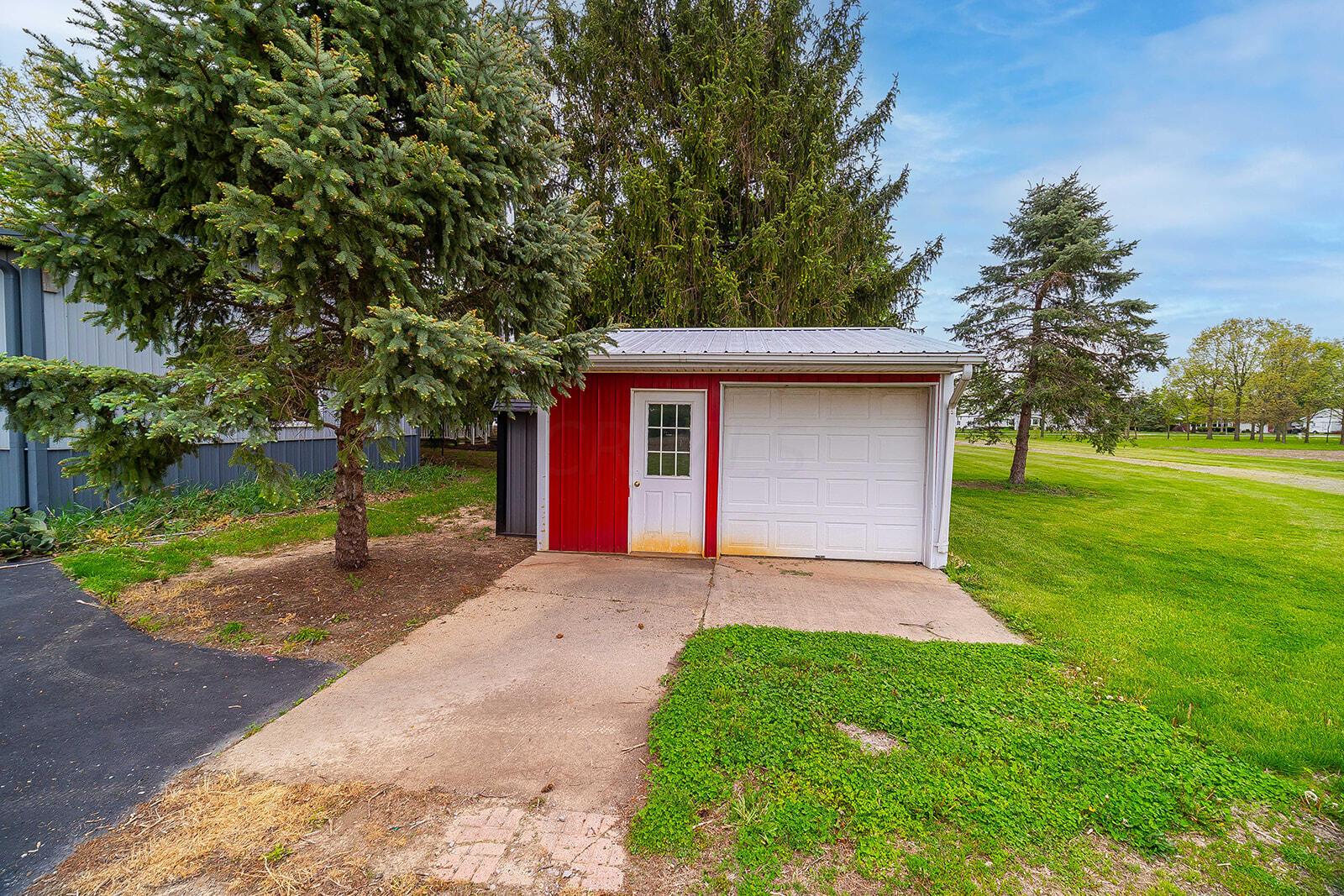 1166 Lutz Road Lima, OH 45801 - Photo 23 of 79 1166 lutz rd-34