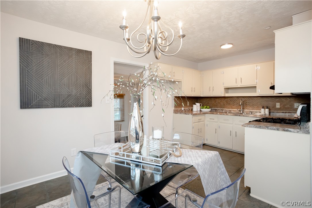 2533 Warner Road Petersburg, VA 23805 - Photo 27 of 50 Eat-in Kitchen