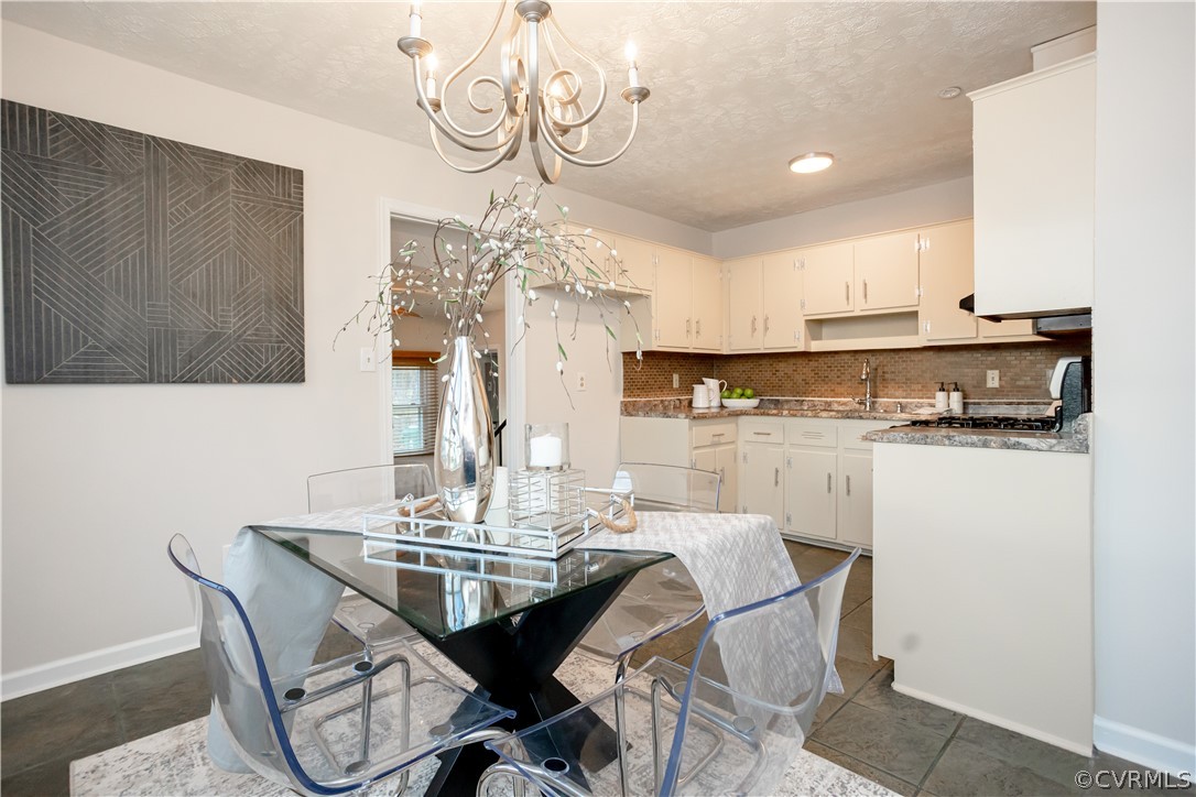 2533 Warner Road Petersburg, VA 23805 - Photo 28 of 50 Eat-in Kitchen