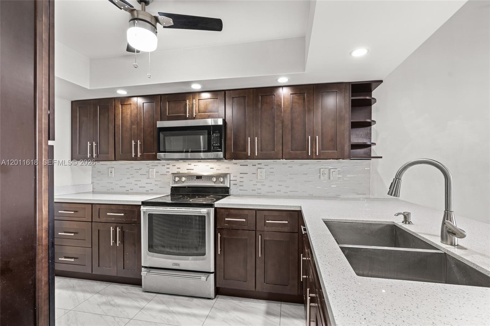 1391 West Fairway Road Pembroke Pines, FL 33026 - Photo 14 of 44