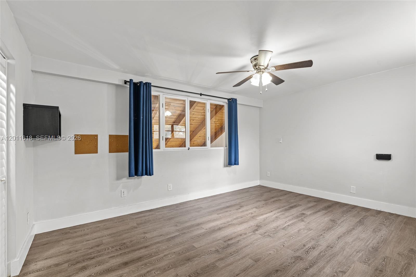 1391 West Fairway Road Pembroke Pines, FL 33026 - Photo 20 of 44