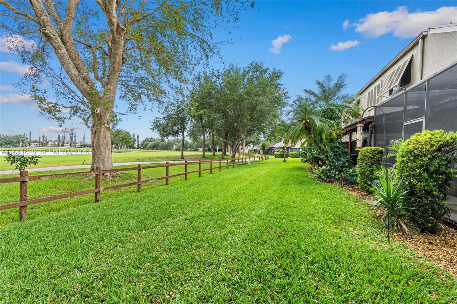 1391 West Fairway Road Pembroke Pines, FL 33026 - Photo 29 of 44