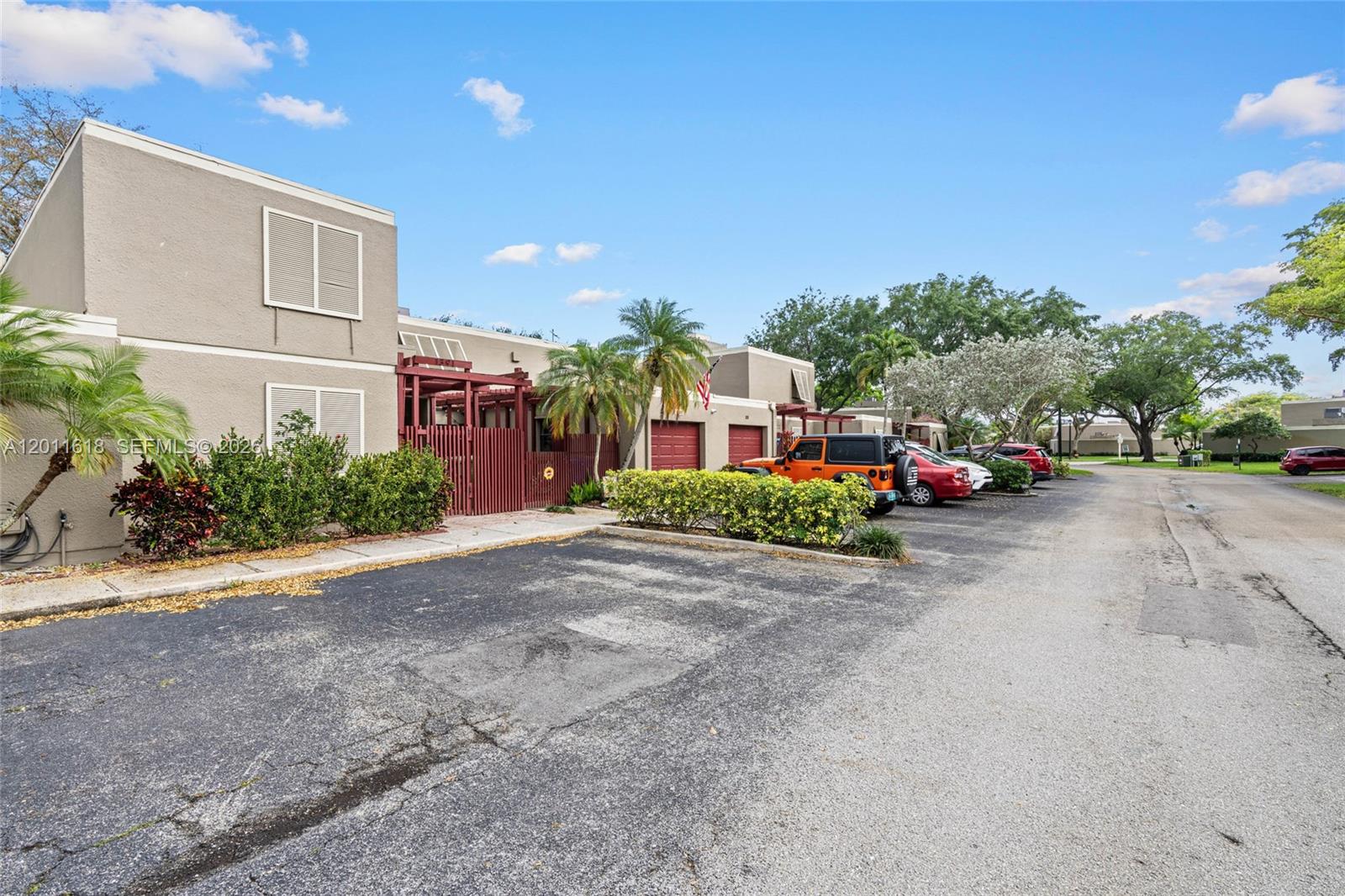 1391 West Fairway Road Pembroke Pines, FL 33026 - Photo 34 of 44
