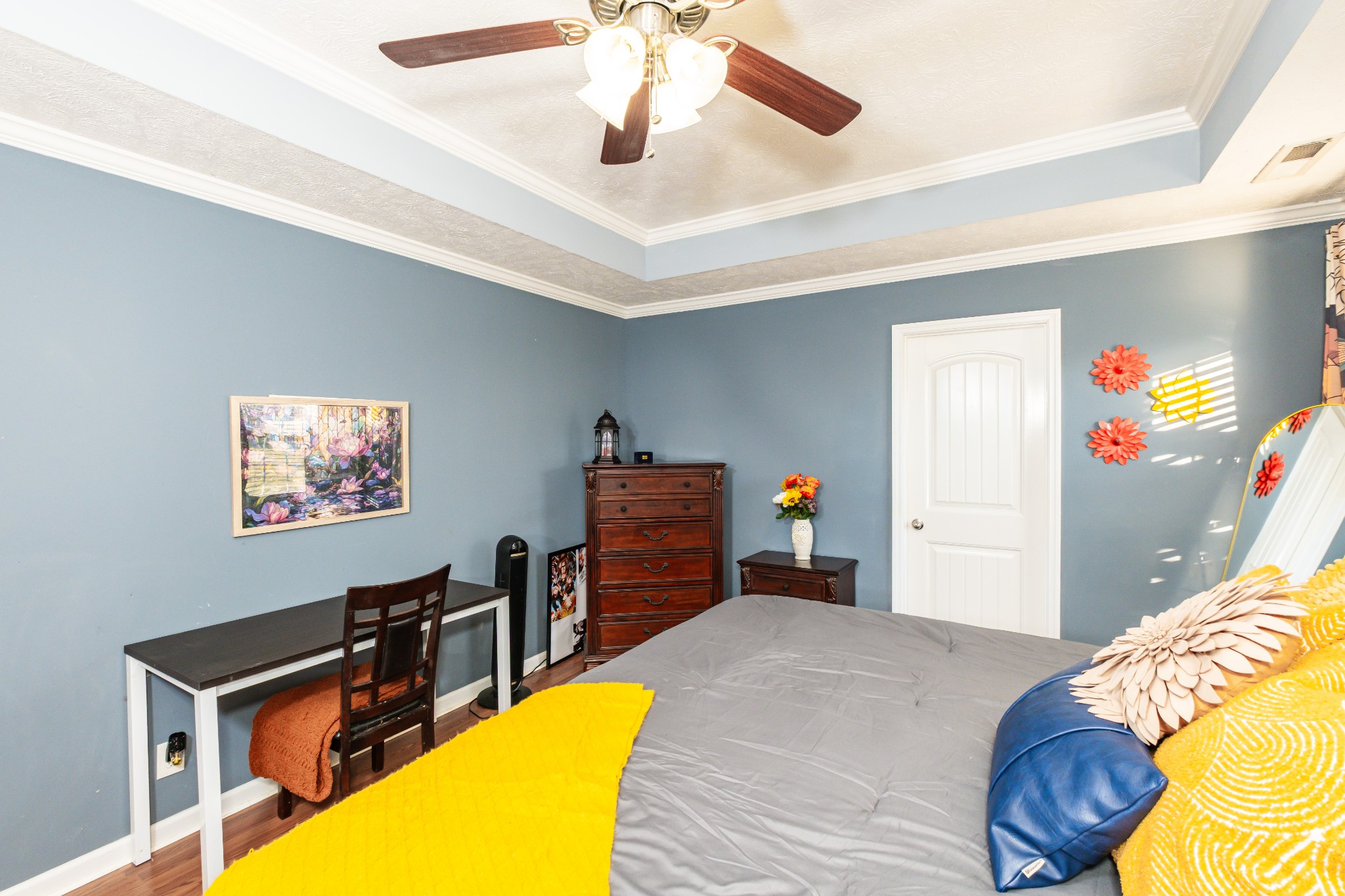 118 Hamilton Court Manchester, TN 37355 - Photo 14 of 40 a bed room with a bed