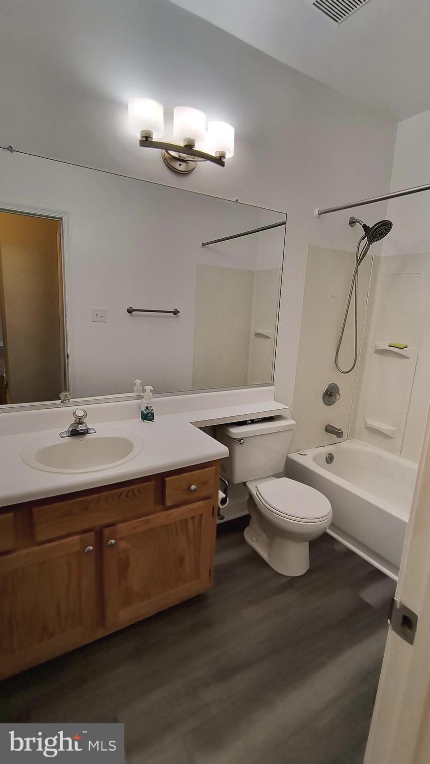602 Moonglow Road, Unit 202 Odenton, MD 21113 - Photo 11 of 17 MASTER BATH