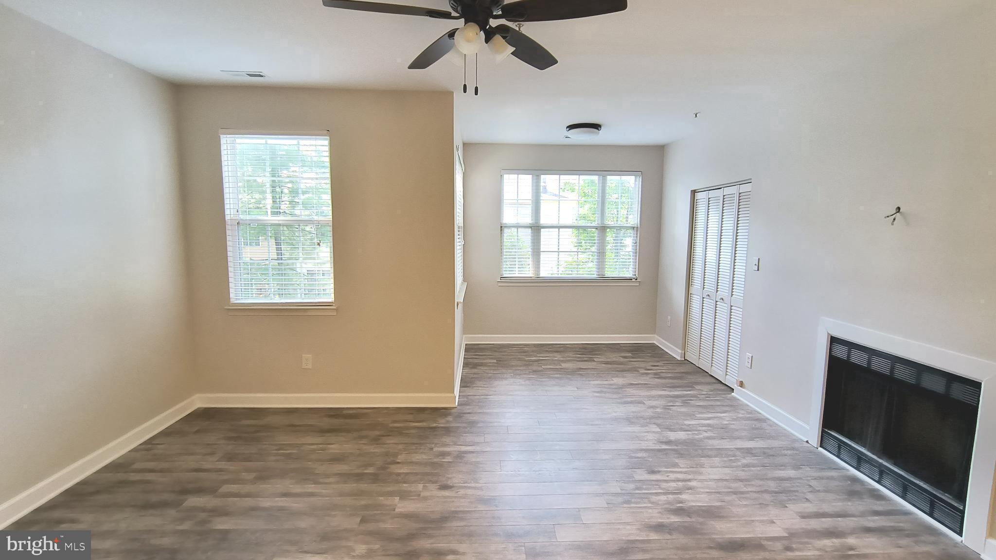 602 Moonglow Road, Unit 202 Odenton, MD 21113 - Photo 7 of 17 LIVING ROOM& BUMP OUT