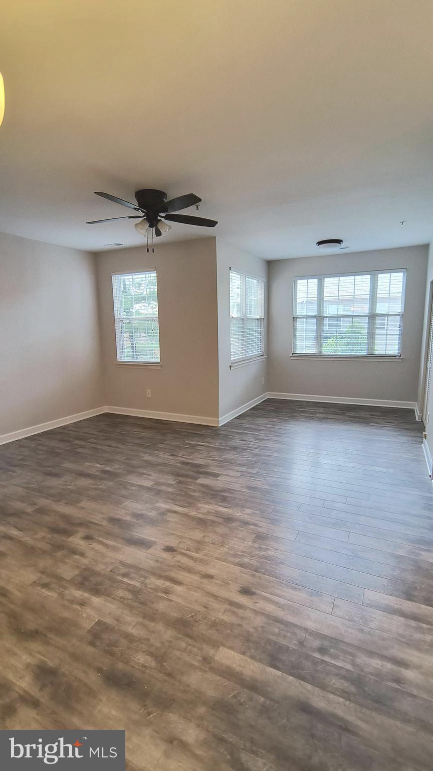602 Moonglow Road, Unit 202 Odenton, MD 21113 - Photo 8 of 17 LIVING ROOM
